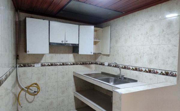 SE ARRIENDA APARTAMENTO EN LA ESTRADA